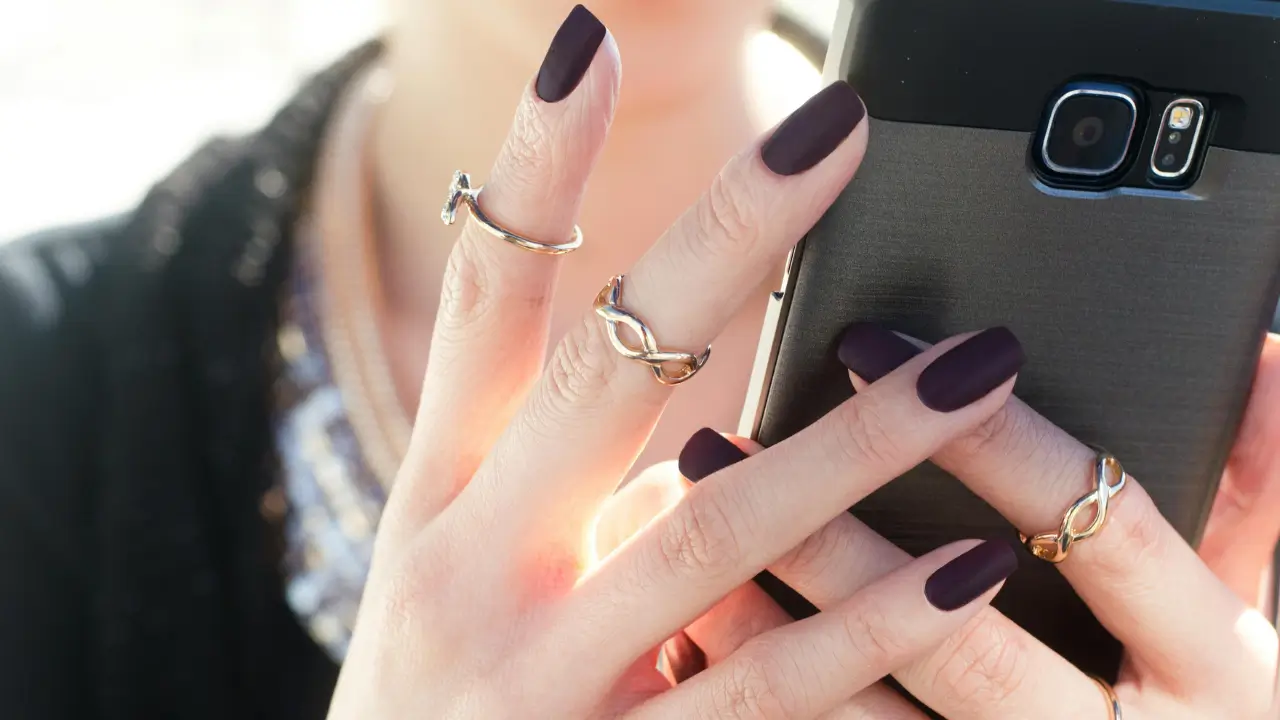 Como manter as unhas fortes e saudáveis?